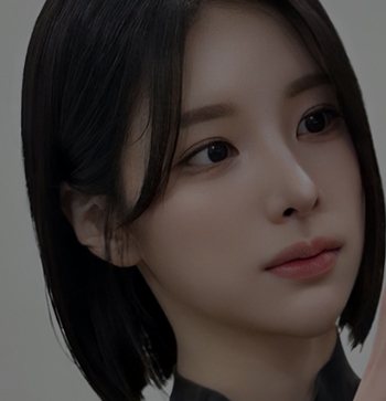 리얼셀피 — 단발머리 여성 셀카